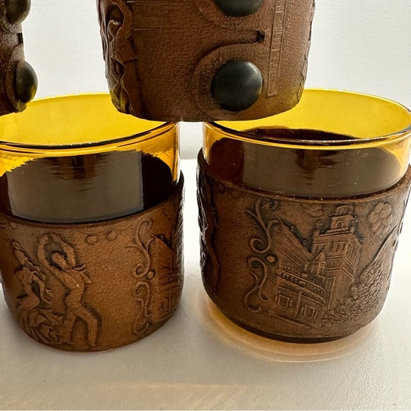 Vintage Amber/Leather Cordial Glasses Embossed with Matador and Flamenco Dancers - Picture 5 of 9